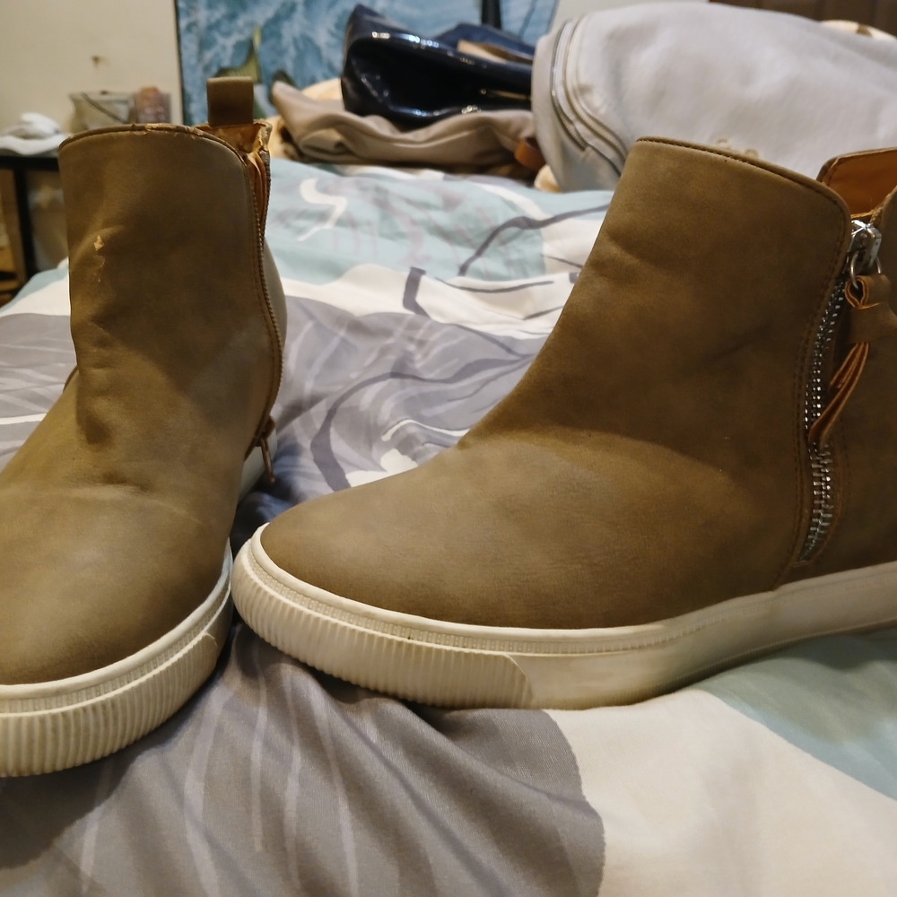 Report Tan Ankle Boots